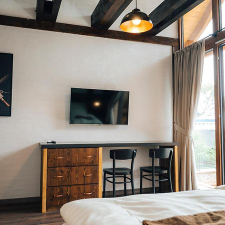 Nestville Apartments Hniezdne Zewnętrze zdjęcie