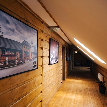 Nestville Apartments Hniezdne Zewnętrze zdjęcie