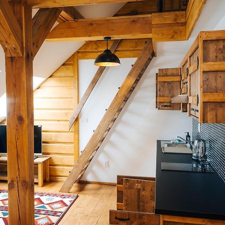 Nestville Apartments Hniezdne Zewnętrze zdjęcie