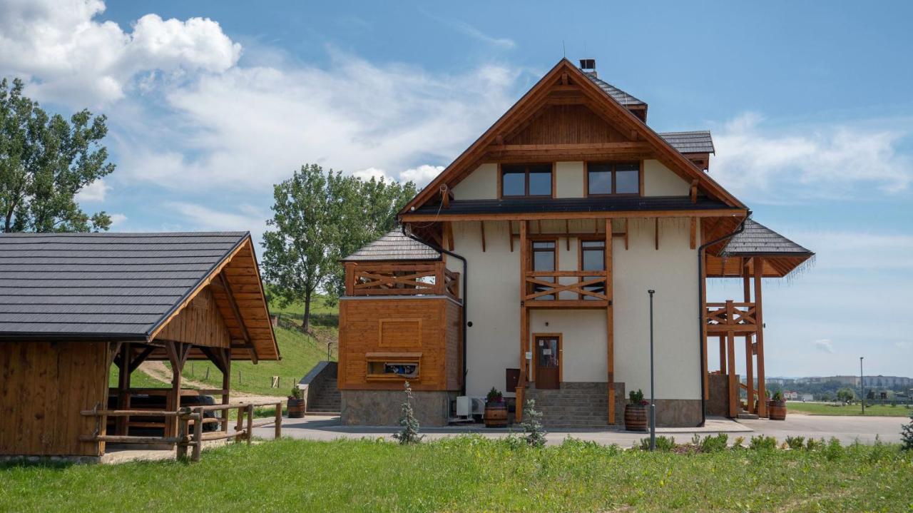 Nestville Apartments Hniezdne Zewnętrze zdjęcie