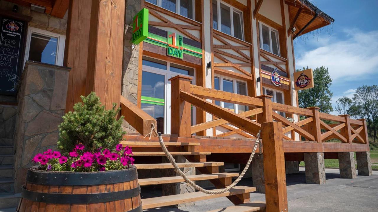 Nestville Apartments Hniezdne Zewnętrze zdjęcie