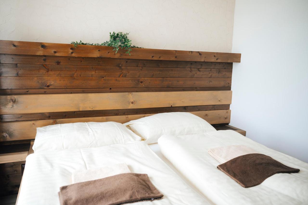 Nestville Apartments Hniezdne Zewnętrze zdjęcie
