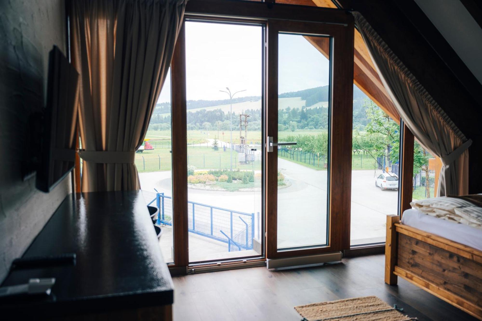 Nestville Apartments Hniezdne Zewnętrze zdjęcie