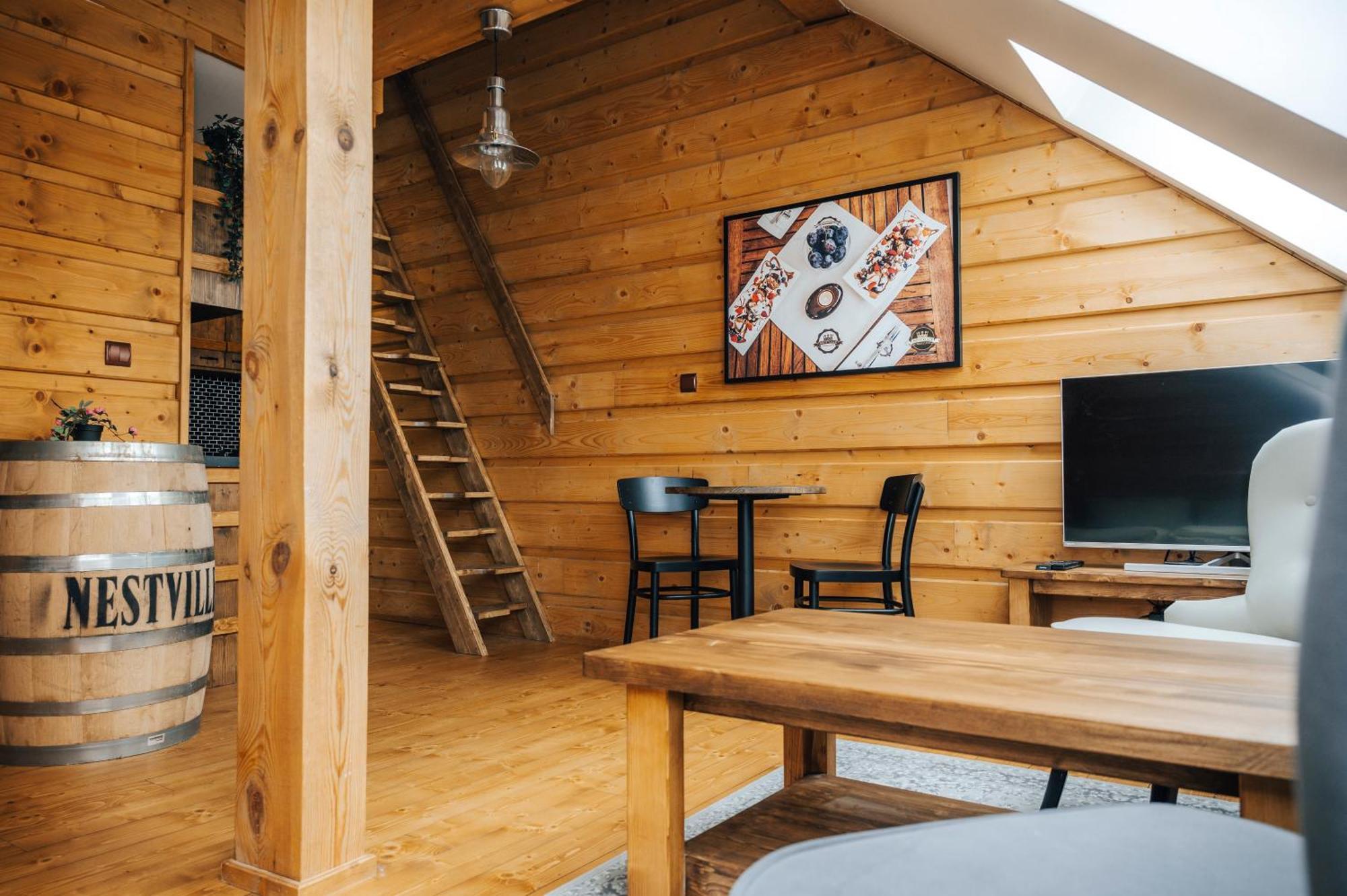 Nestville Apartments Hniezdne Zewnętrze zdjęcie
